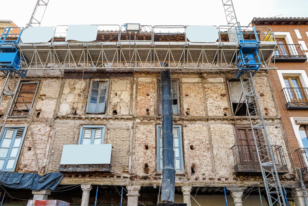 Rehabilitación de fachadas y cubiertas en A Coruña